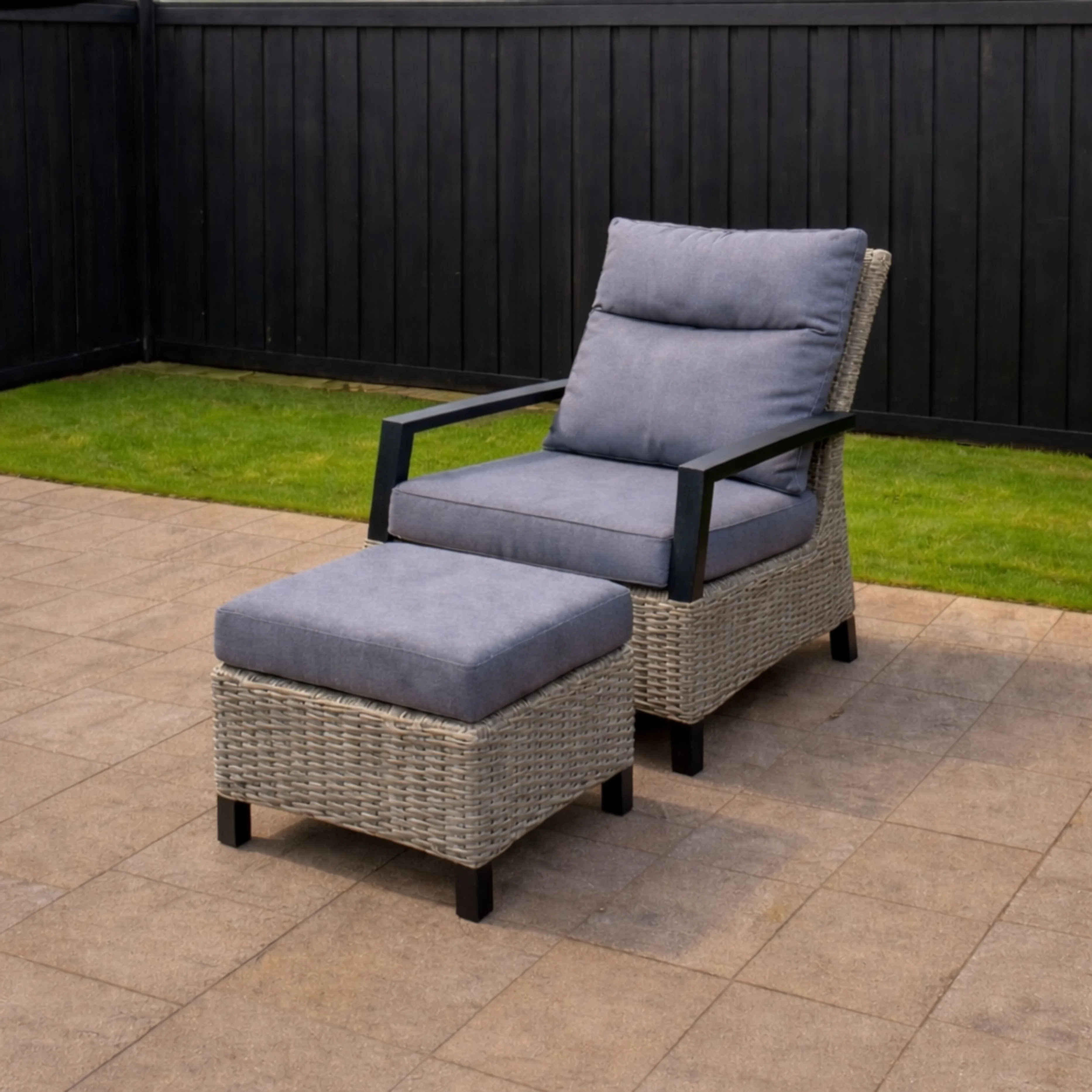 ENJOi Vero Reclining Lounge Set - Image 5