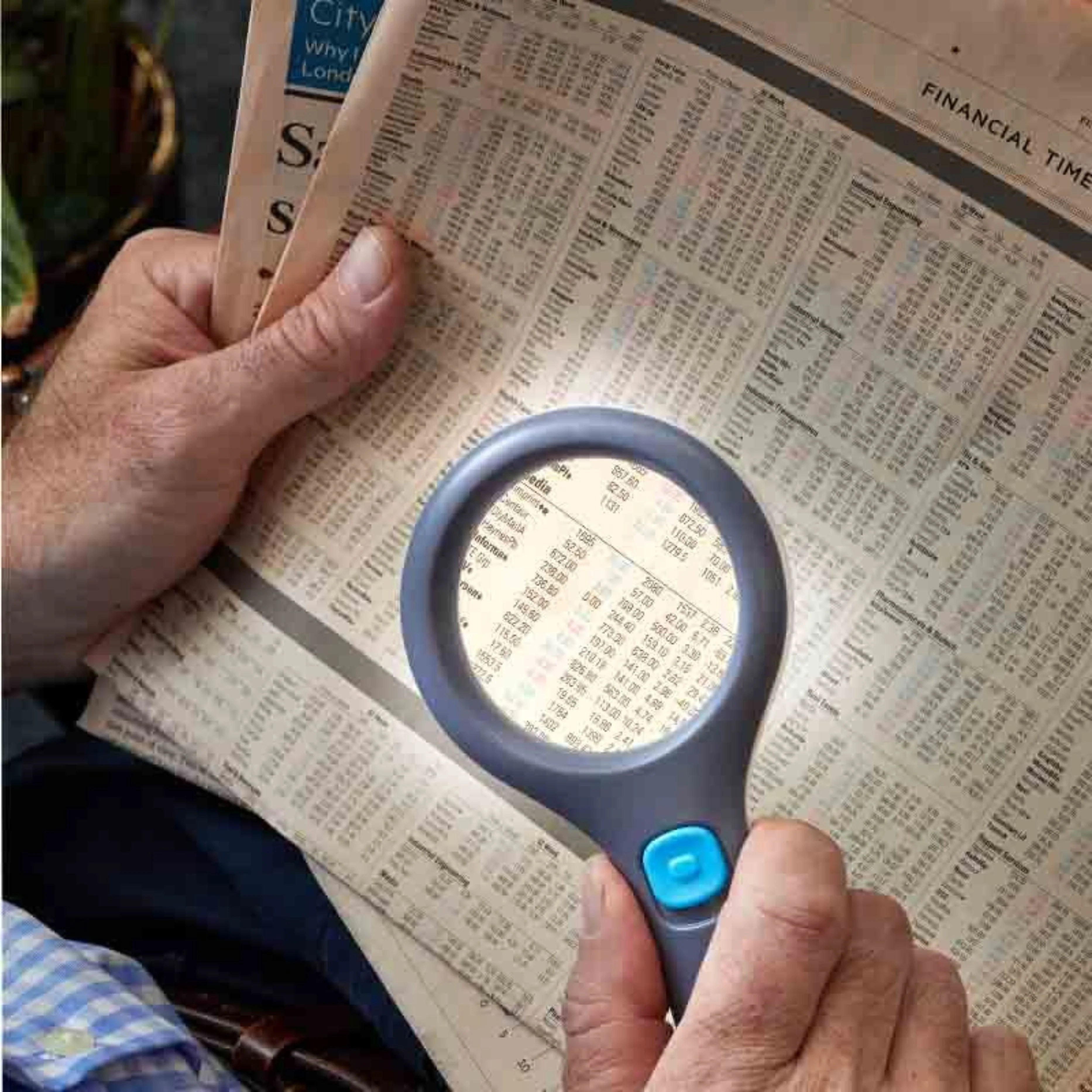 Magnifying Glass w/Light 30L - Image 4