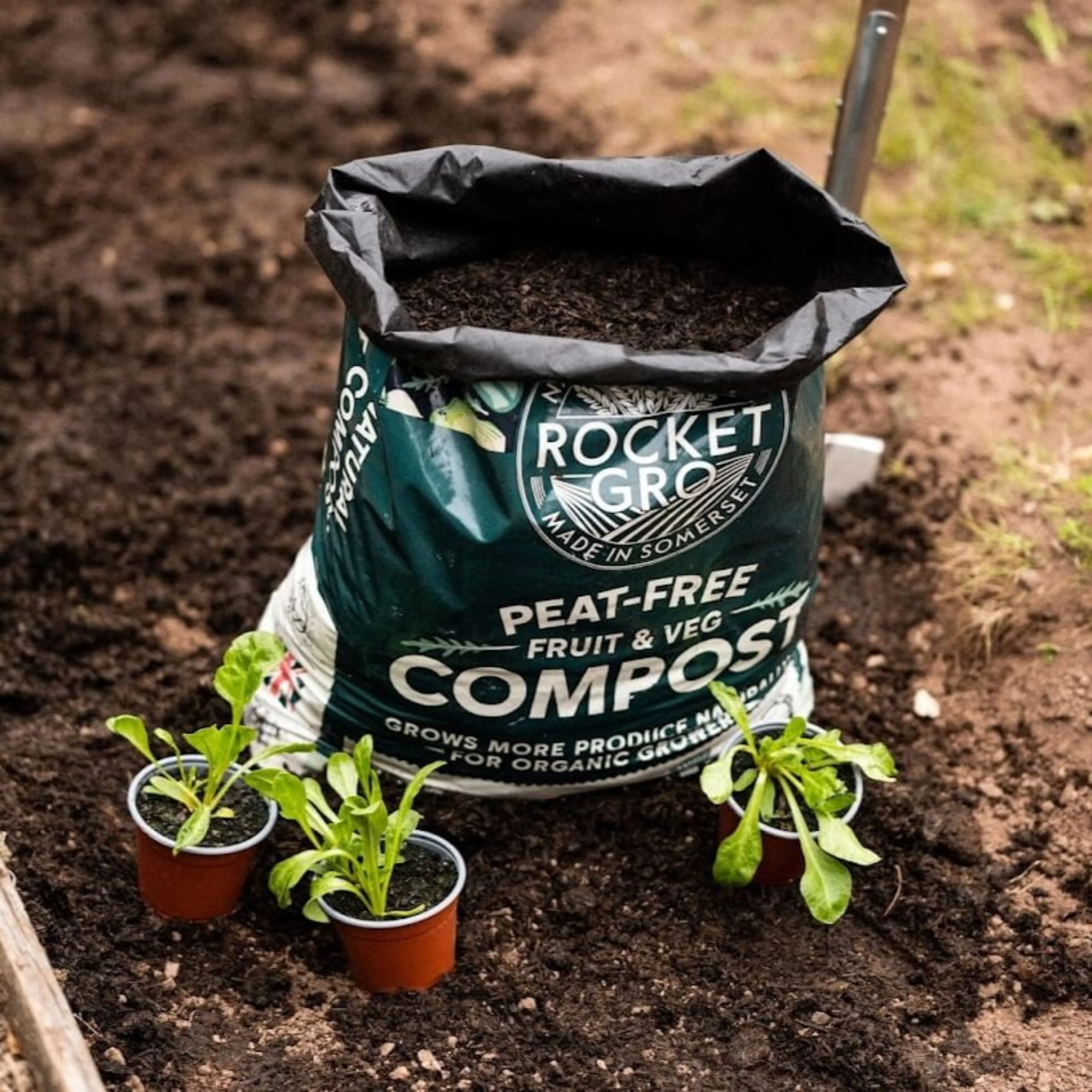Rocket Gro Fruit & Veg Compost 40L - Image 2