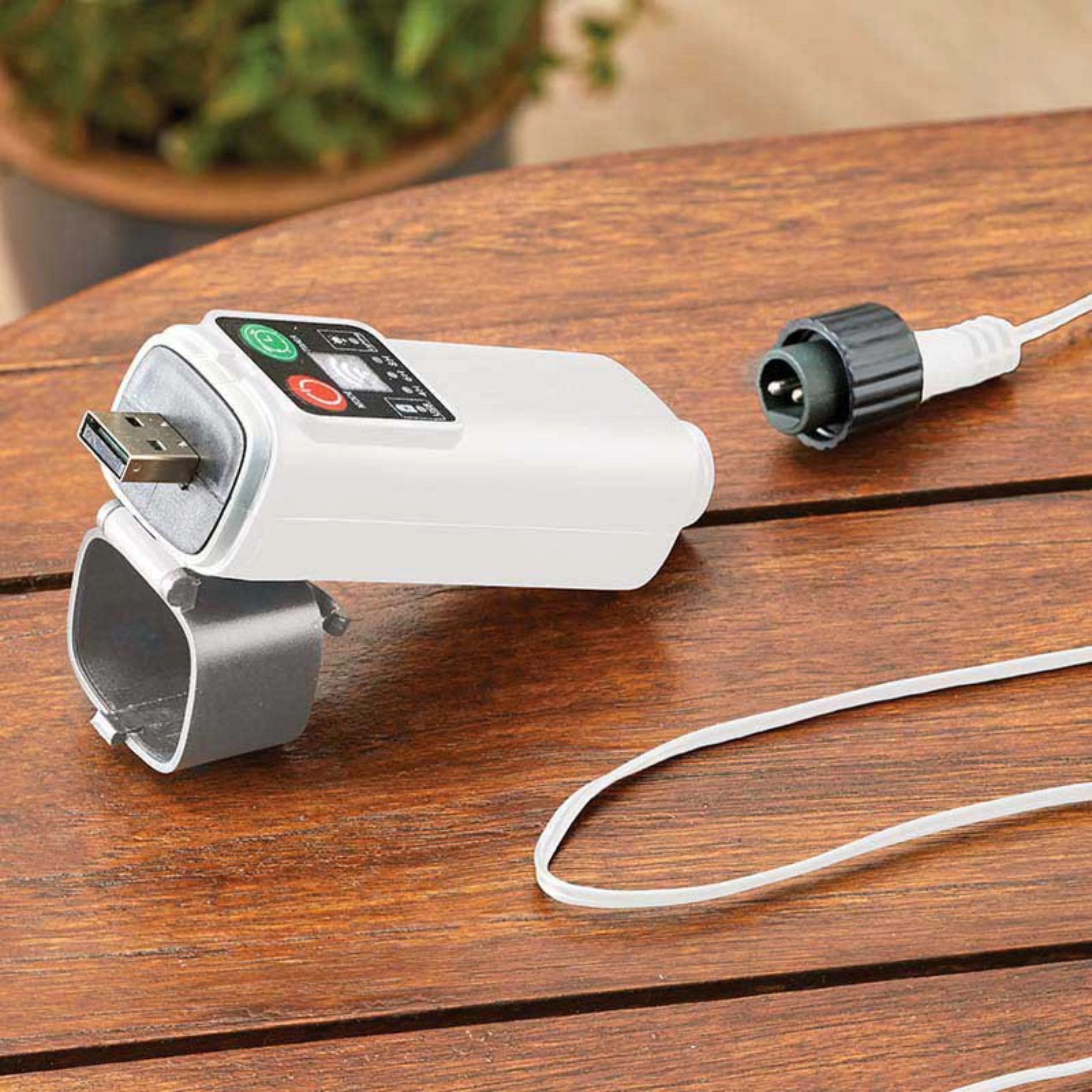 TwoTone Rechargeable String Lights 200 - Image 4